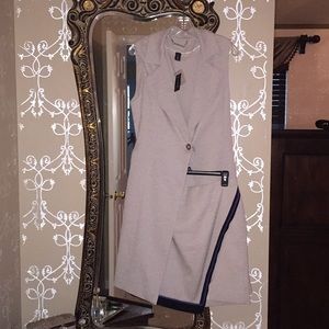 White House- Black Market Set, size Medium